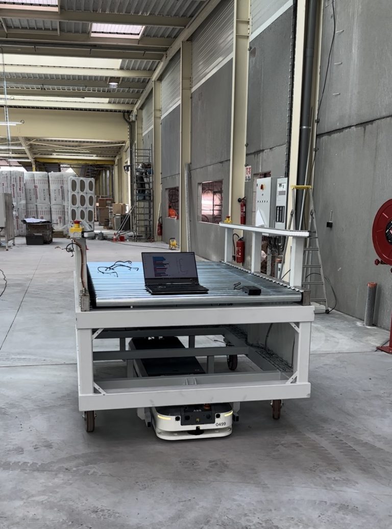 Robot mobile pour l'industrie AMR ABB T702 TECH3D